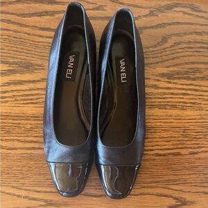 10.5 N VAN ELI Black Soft Leather/Patent Flats Shoes